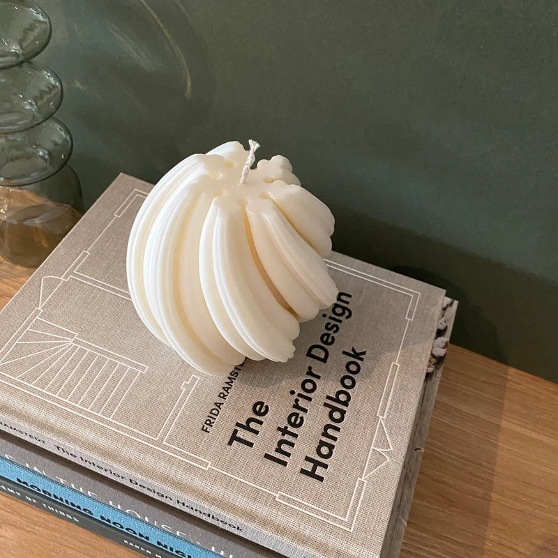 Swirl Medium - Studio McKenna Candle