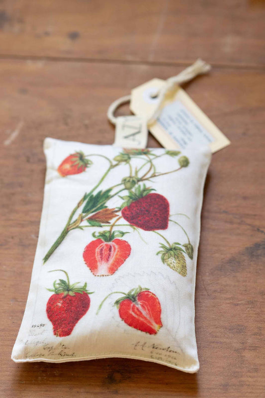 Fragaria - Lavender Scented Sachet